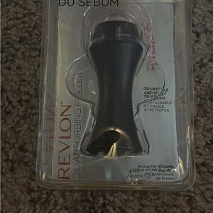 Revlon Black Oil Control Roller